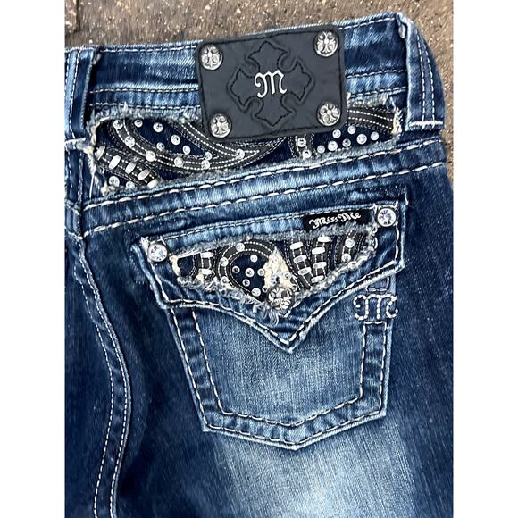 Miss Me mid rise embellished skinny jeans size 29x32 - Picture 3 of 4